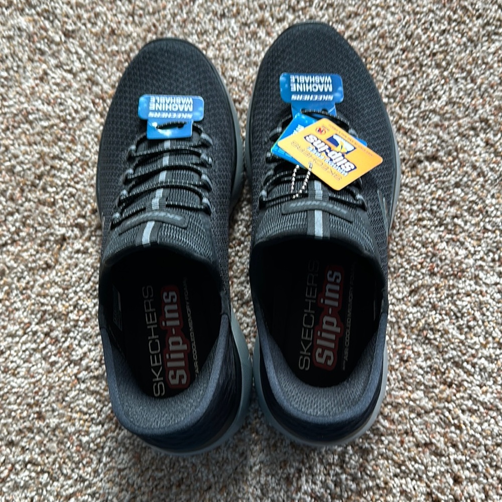 Brand new Skechers Slip-ins